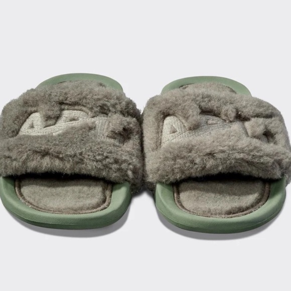 APL ATHLETIC PROPULSION LABS
SHEARLING LOGO SLIDE•FATIGUE•SIZE 9 - Picture 2 of 13